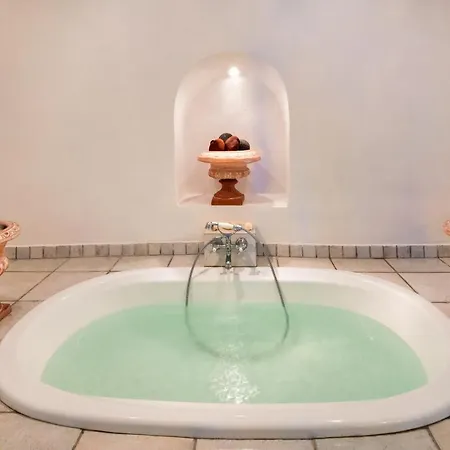 Barocco Fira (Santorini)